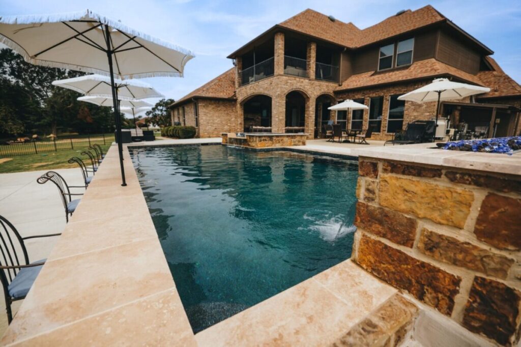 outdoor living pool