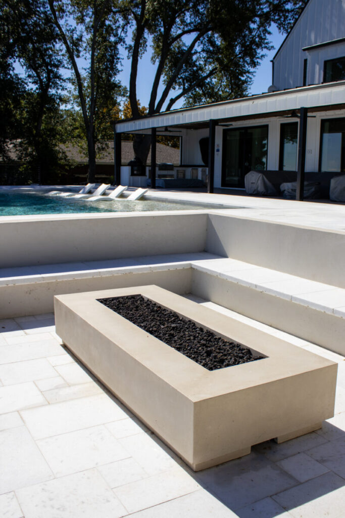 Fire and Water: Why Combining These Two Elements Creates the Ultimate Evening Pool Ambiance